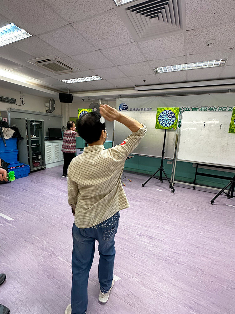 volunteer-darts-event-003